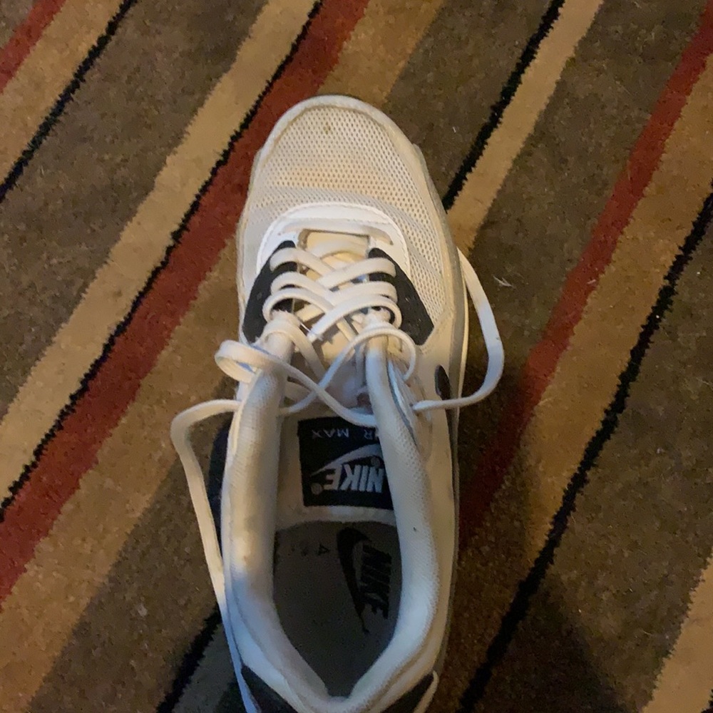 Air maxes - Picture 5 of 5